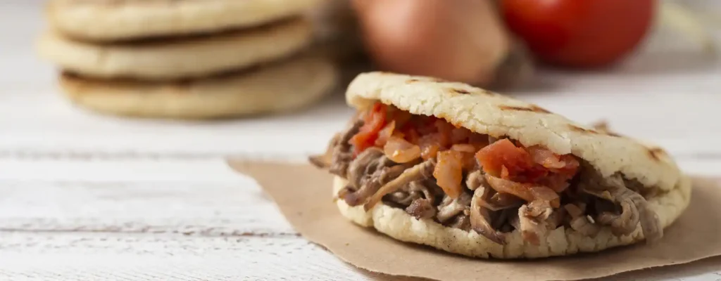 Gorditas de Carne Deshebrada